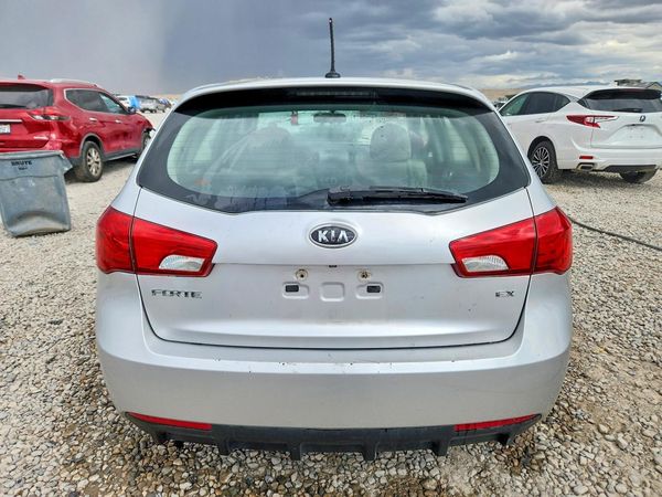 2013 KIA FORTE5 — DIRR