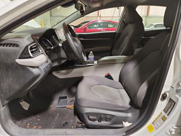 2022 TOYOTA CAMRY LE — DENT