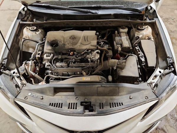 2022 TOYOTA CAMRY LE — Engine bay