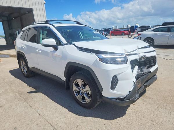 2024 TOYOTA RAV4 — Passenger 3/4