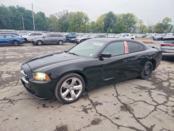 2013 DODGE CHARGER SXT — Front 3/4