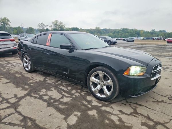 2013 DODGE CHARGER SXT — Passenger 3/4