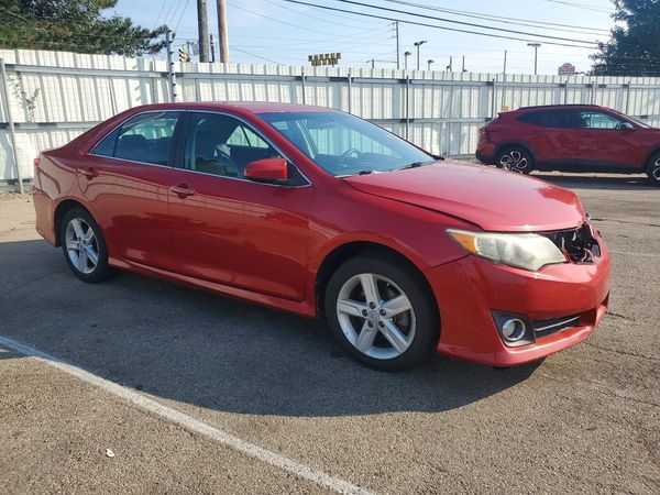 2012 TOYOTA CAMRY — Passenger 3/4