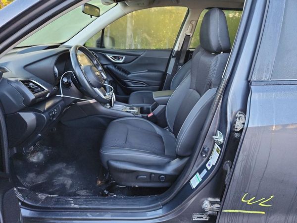 2021 SUBARU FORESTER — DENT