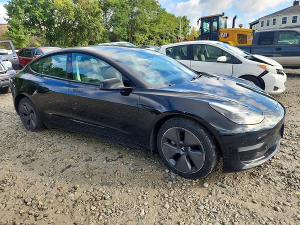 2021 TESLA MODEL 3 — Passenger 3/4