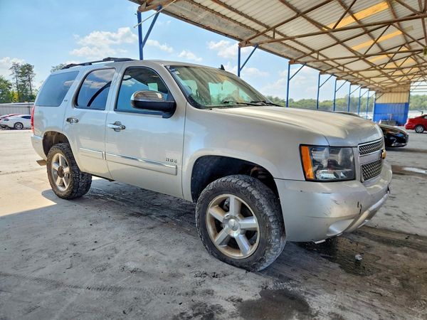 2014 CHEVROLET TAHOE LTZ — Passenger 3/4
