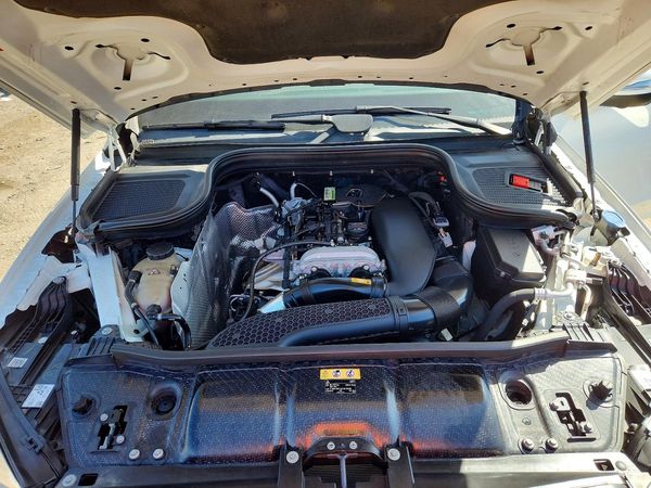 2020 MERCEDES-BENZ GLE — Engine bay