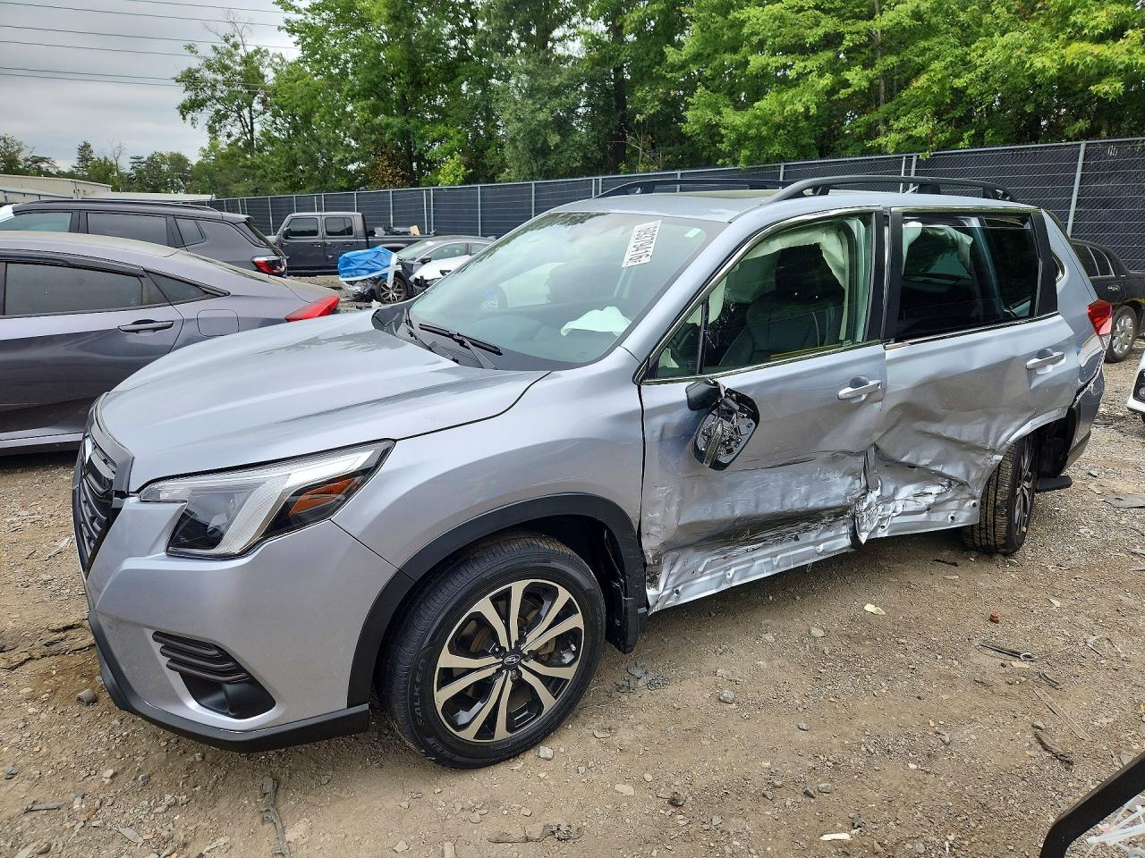 2024 SUBARU FORESTER Limited — Front 3/4