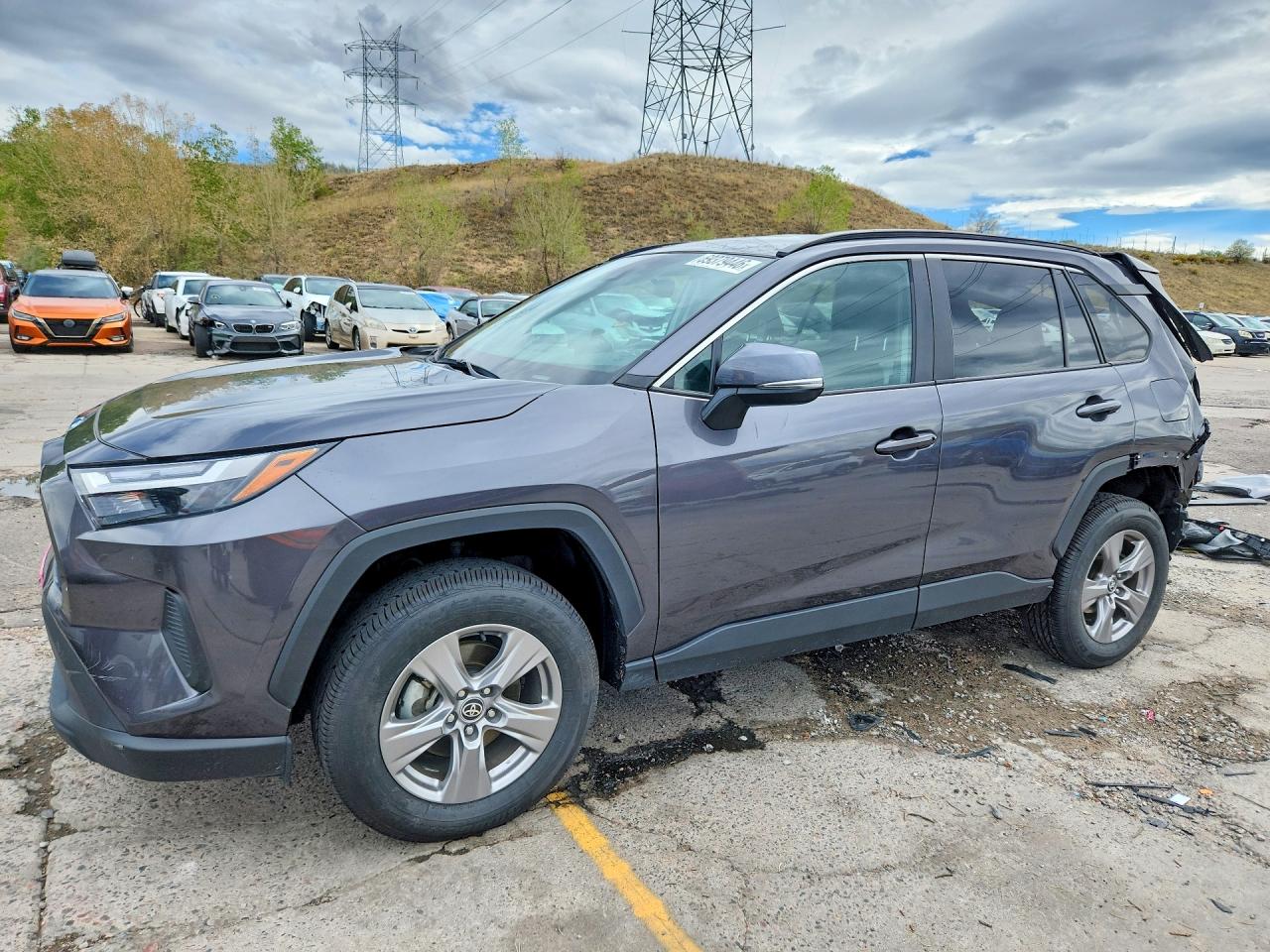 2024 TOYOTA RAV4 XLE — Front 3/4