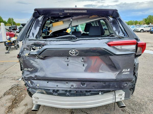 2024 TOYOTA RAV4 XLE — DIRR