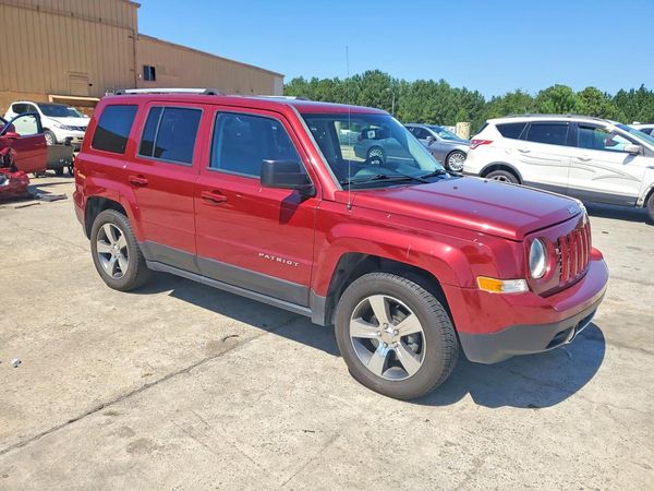 2016 JEEP PATRIOT LATITUDE FWD — Passenger 3/4