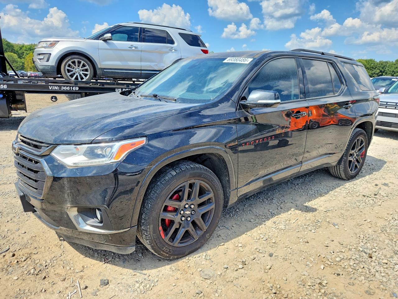 2018 CHEVROLET TRAVERSE Premier — Front 3/4