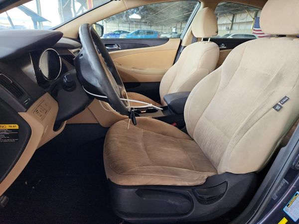2013 HYUNDAI SONATA GLS/ GLS Popular — DENT