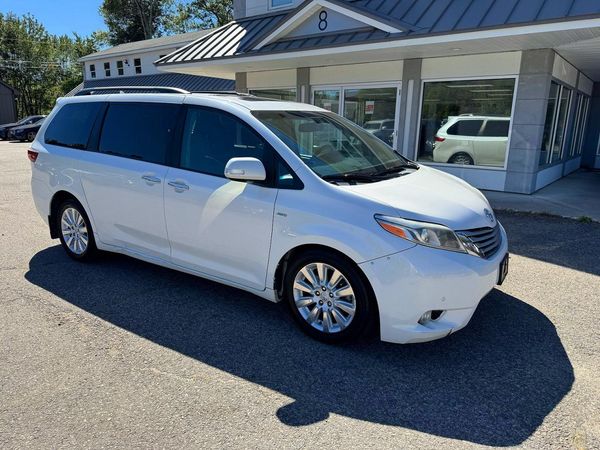 2016 TOYOTA SIENNA