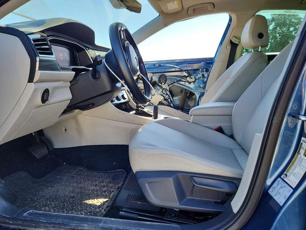2019 VOLKSWAGEN JETTA SEL — DENT