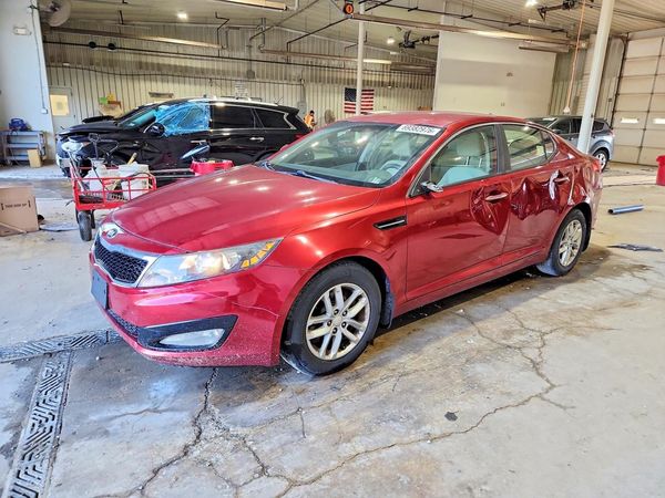 2013 KIA OPTIMA — Front 3/4