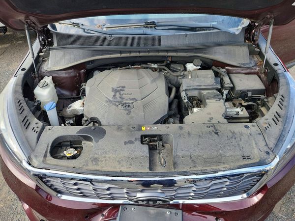 2019 KIA SORENTO EX, EX Sport — Engine bay