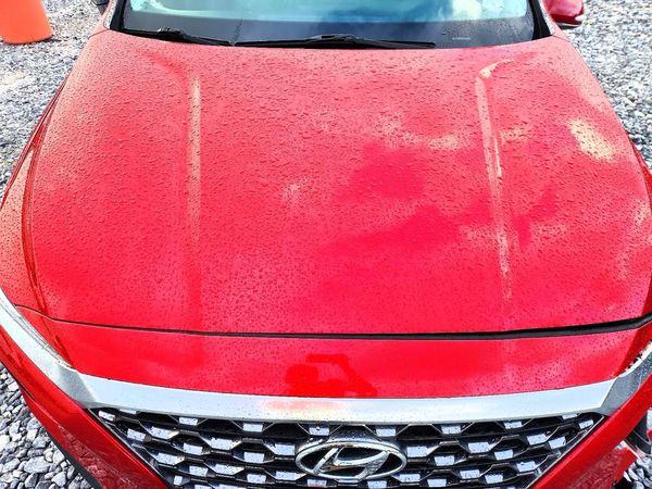 2020 HYUNDAI SANTA FE SEL — Engine bay