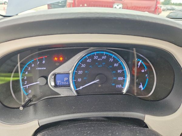 2014 TOYOTA SIENNA — ODOM
