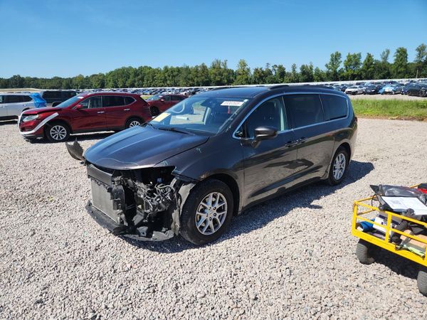 2021 CHRYSLER VOYAGER