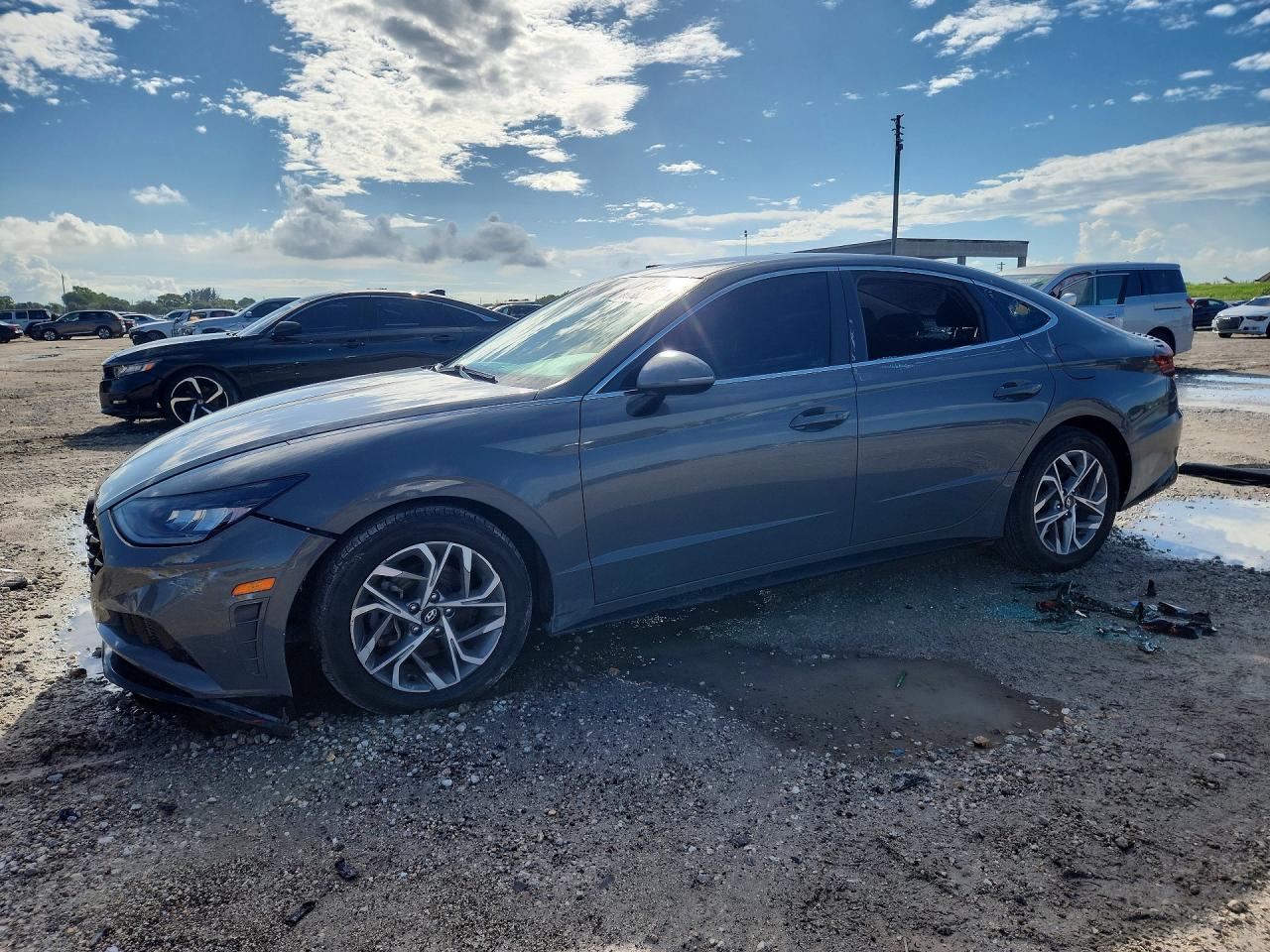 2021 HYUNDAI SONATA SEL — Front 3/4