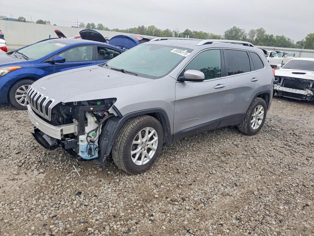 2014 JEEP CHEROKEE Latitude — Front 3/4