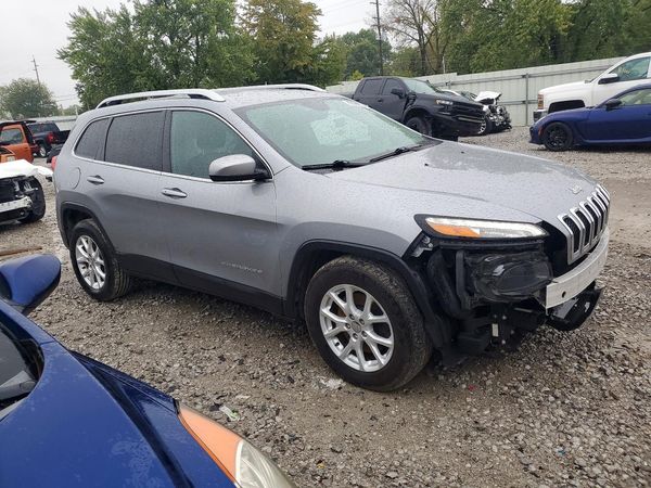 2014 JEEP CHEROKEE Latitude — Passenger 3/4