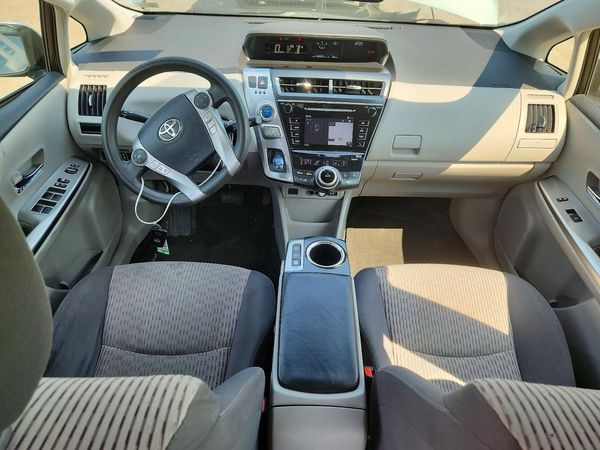 2017 TOYOTA PRIUS V TH — CKPT