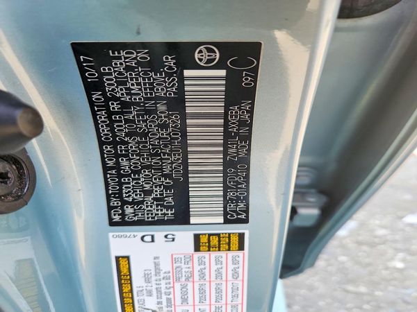 2017 TOYOTA PRIUS V TH — VINS