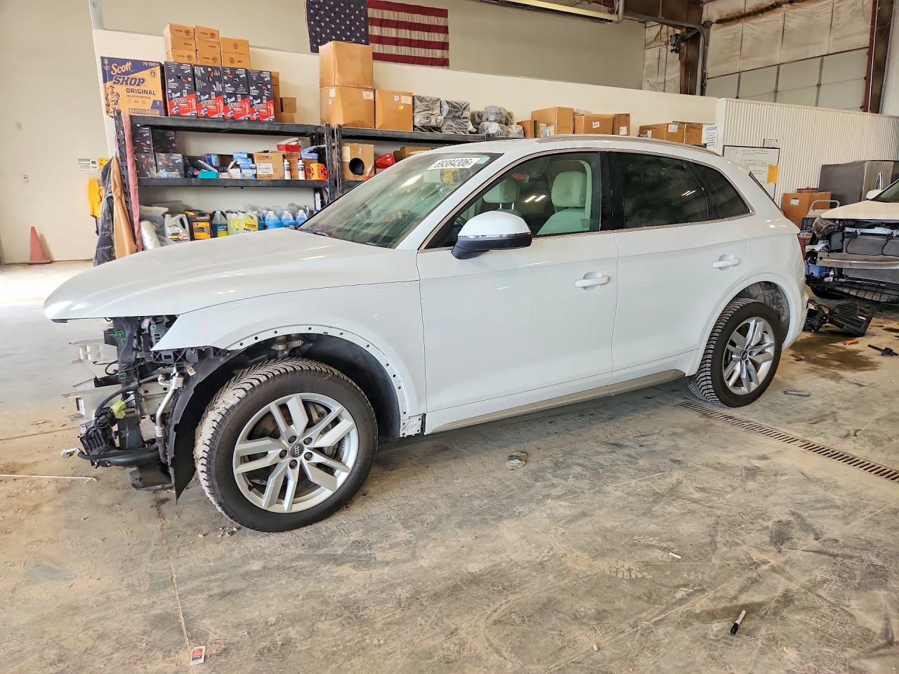 2020 AUDI Q5 — Front 3/4