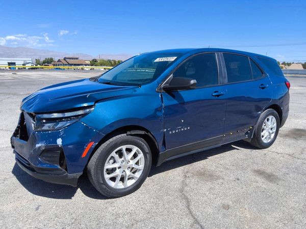 2022 CHEVROLET EQUINOX LS — Front 3/4