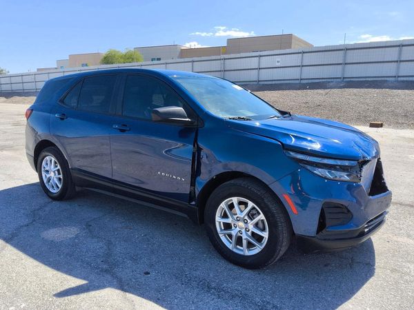 2022 CHEVROLET EQUINOX LS — Passenger 3/4
