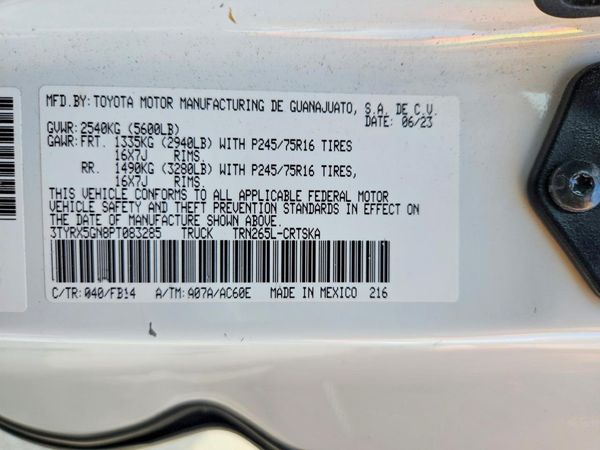 2023 TOYOTA TACOMA SR5 — VINS