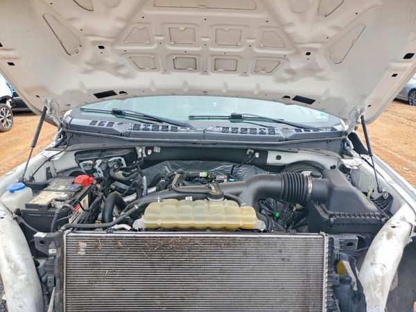 2020 FORD F150 — Engine bay
