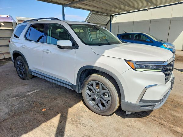 2025 HONDA PILOT — Passenger 3/4