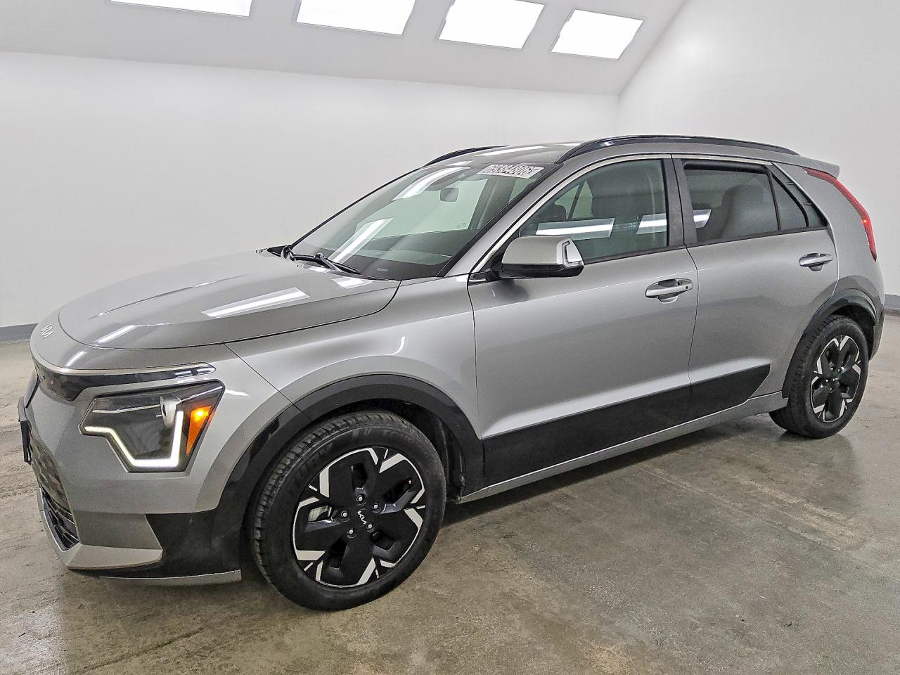 2023 KIA NIRO Wind — Front 3/4