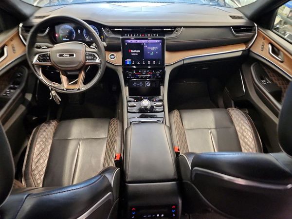 2025 JEEP GRAND CHEROKEE Summit — CKPT
