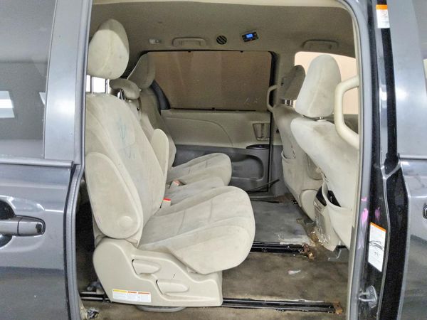 2015 TOYOTA SIENNA — PSRS