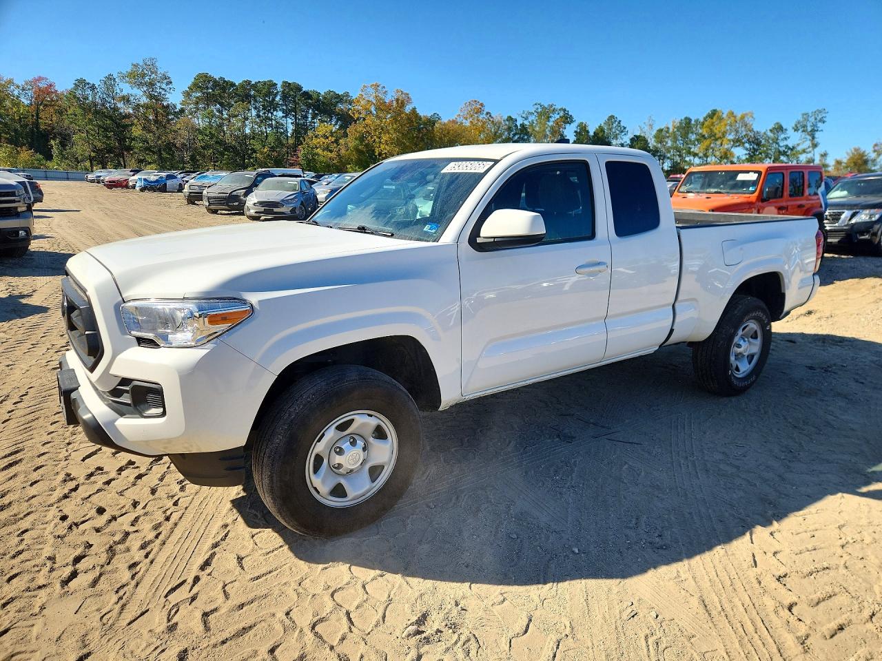 2023 TOYOTA TACOMA SR5 — Front 3/4