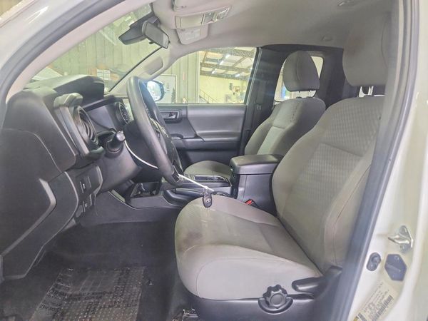 2023 TOYOTA TACOMA SR5 — DENT