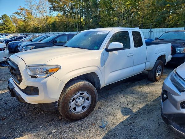 2023 TOYOTA TACOMA SR5 — Front 3/4