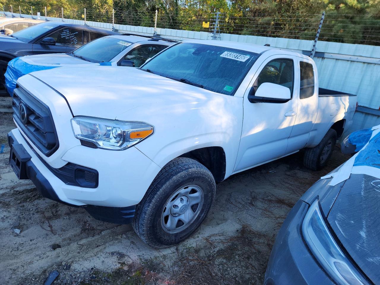 2023 TOYOTA TACOMA SR5 — Front 3/4