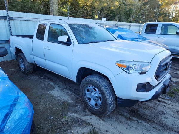 2023 TOYOTA TACOMA SR5 — Passenger 3/4