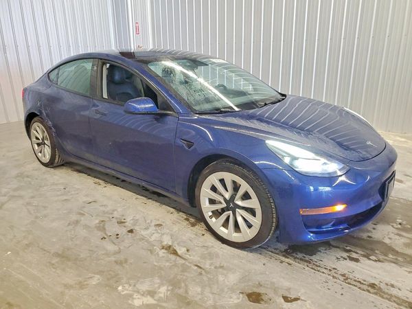 2022 TESLA MODEL 3 — Passenger 3/4