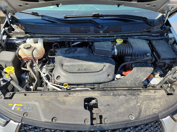 2024 CHRYSLER PACIFICA Touring L — Engine bay