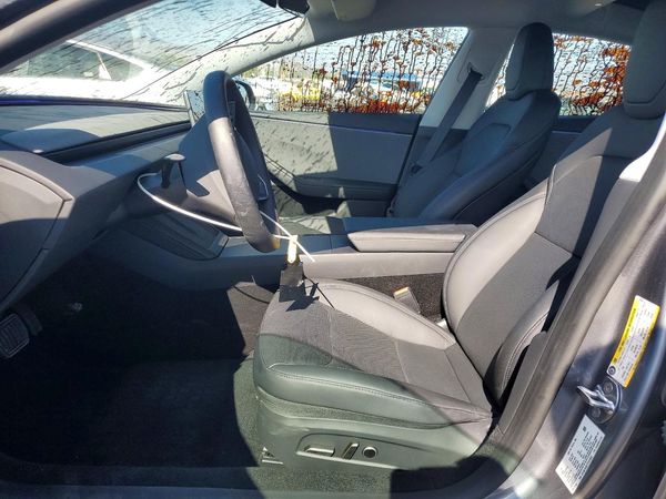 2026 TESLA MODEL 3 — DENT
