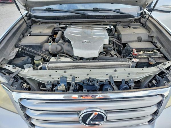 2012 LEXUS GX — Engine bay