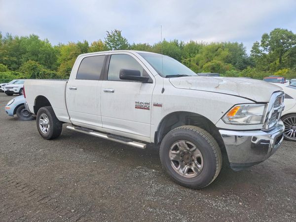2016 RAM 2500 SLT — Passenger 3/4