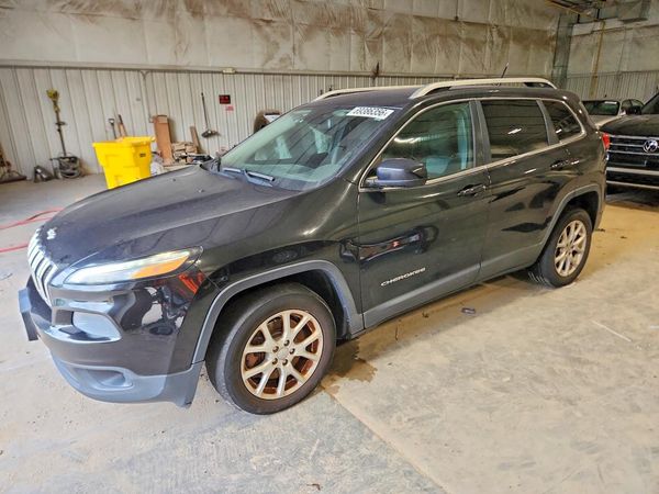 2014 JEEP CHEROKEE Latitude — Front 3/4