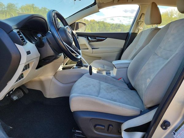 2022 NISSAN ROGUE SPORT — DENT